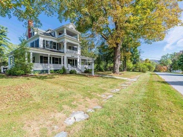 House for sale in Manchester, Bennington