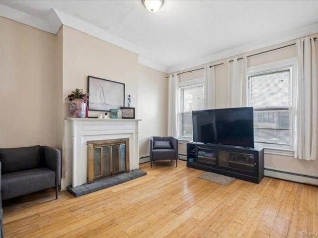 House for sale in Mount Vernon, New York