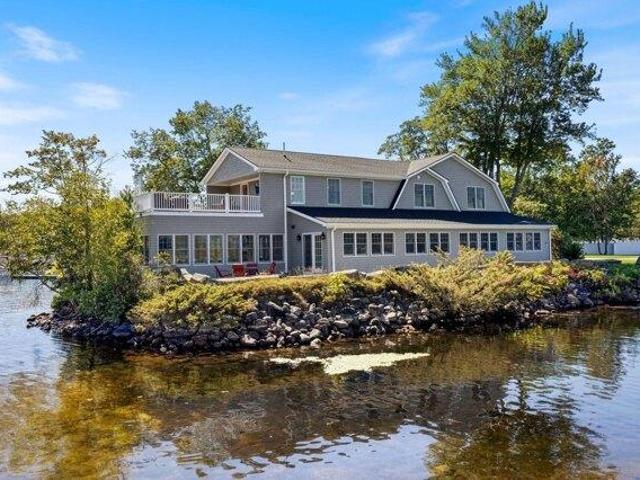 House for sale in Naples, Cumberland County