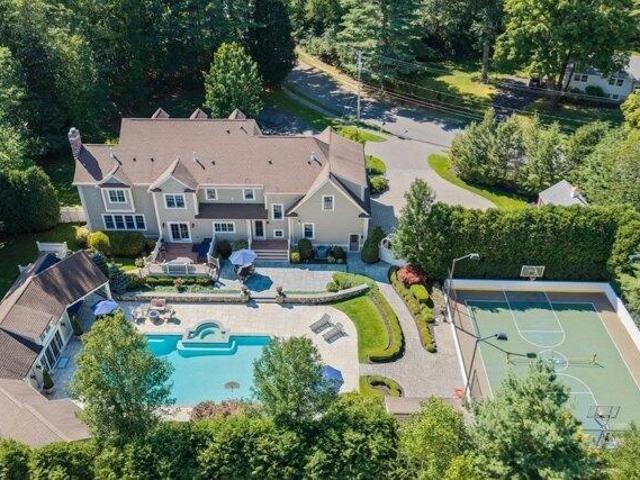House for sale in Charles River Village, Needham