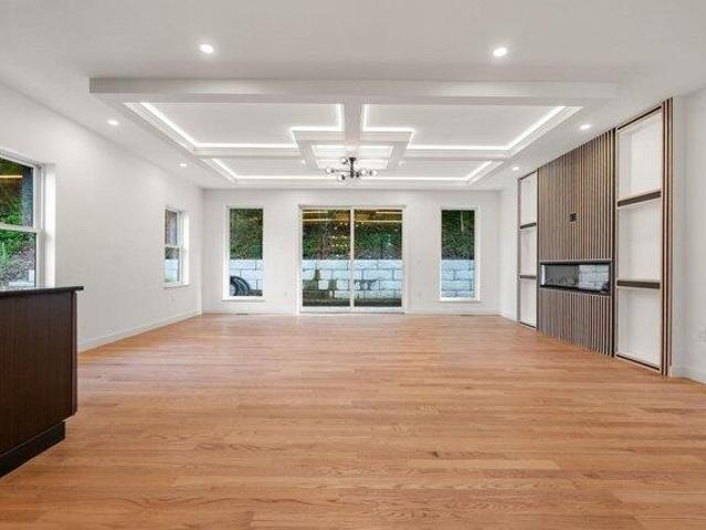 House for sale in Needham Heights, Needham