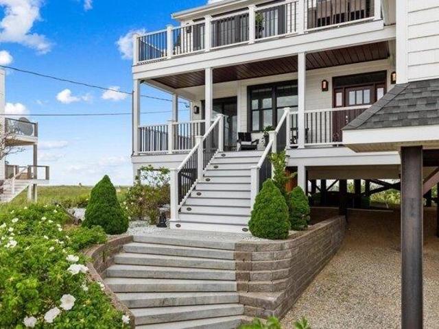 House for sale in Byfield, Massachusetts