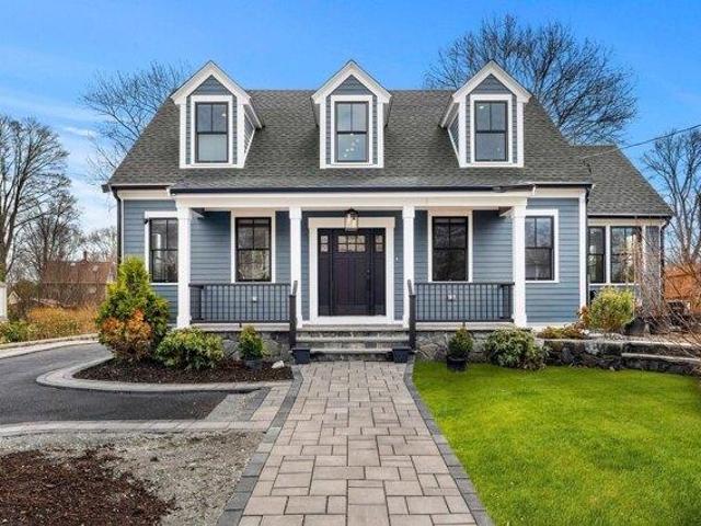 House for sale in West Newton, Newton