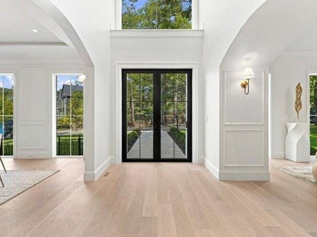 House for sale in West Newton, Newton