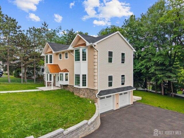 House for sale in Northvale, New Jersey