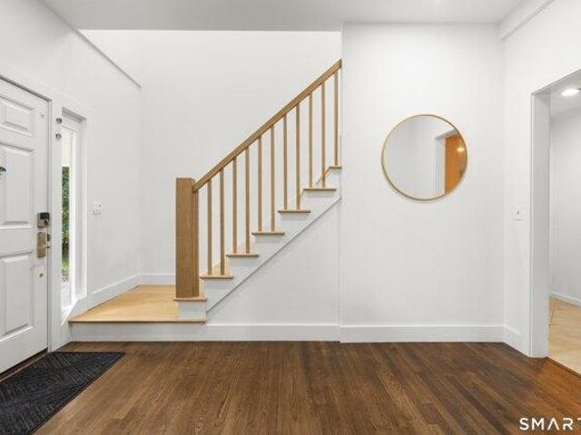 House for sale in West Norwalk, Norwalk