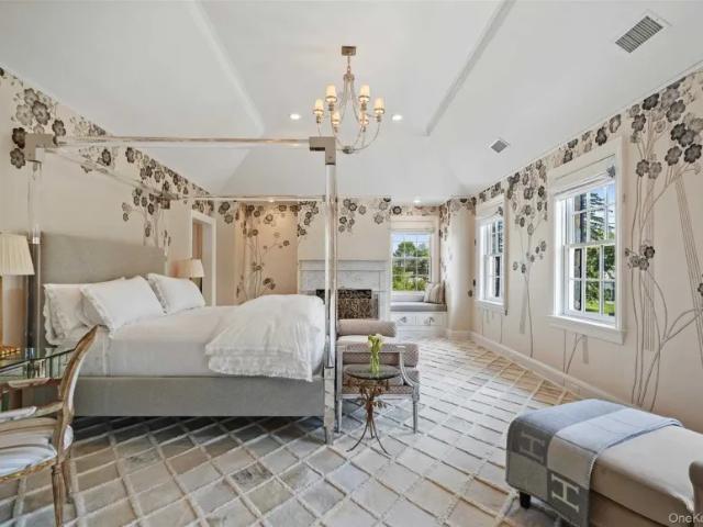 House for sale in Scarsdale, New York