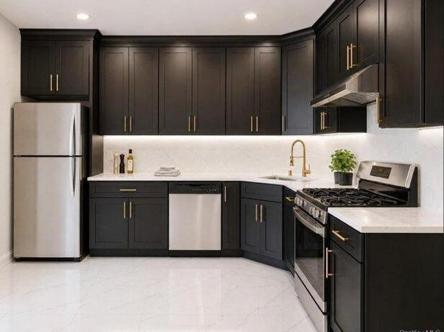 House for sale in Queens, Arverne