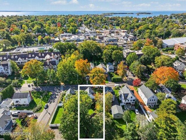 House for sale in Old Greenwich, Greenwich