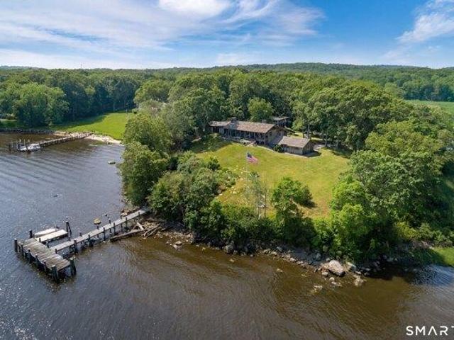 House for sale in Old Saybrook, Connecticut