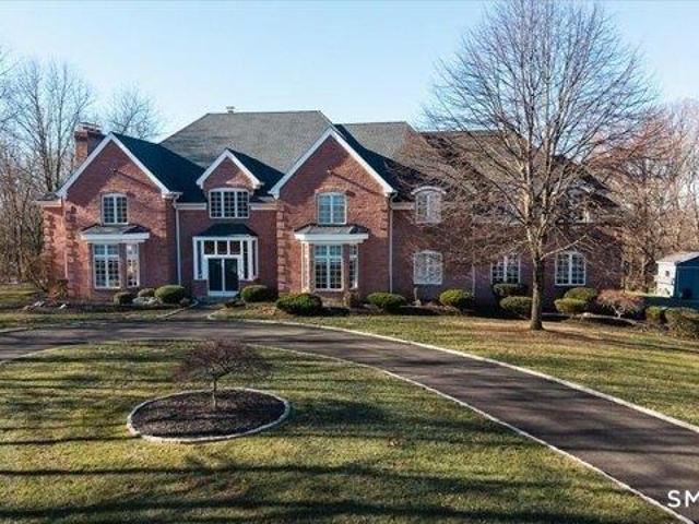 House for sale in Oxford, Connecticut