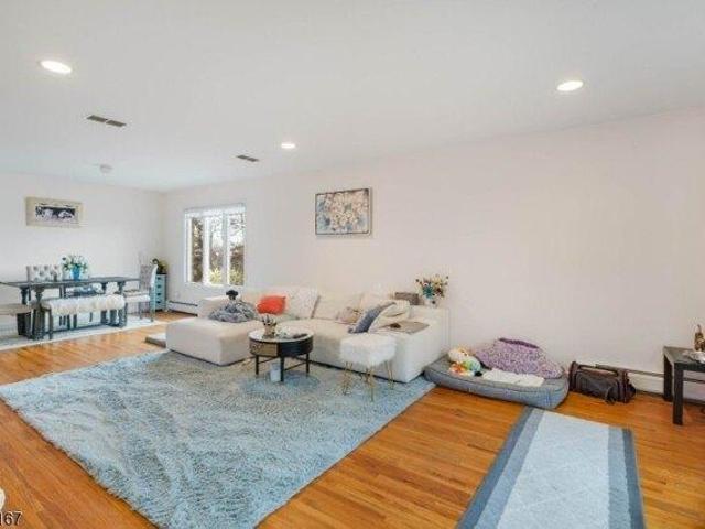 House for sale in Palisades Park, New Jersey