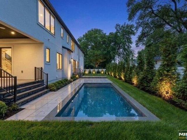 House for sale in Paramus, New Jersey