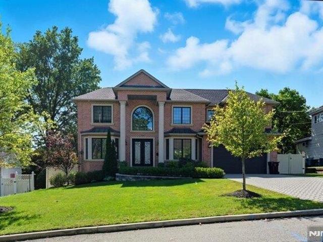 House for sale in Paramus, New Jersey