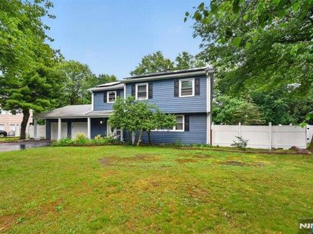 House for sale in Paramus, New Jersey