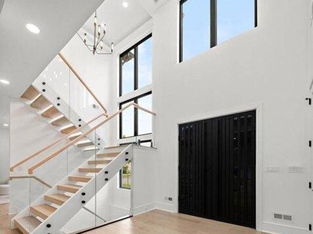 House for sale in Paramus, New Jersey