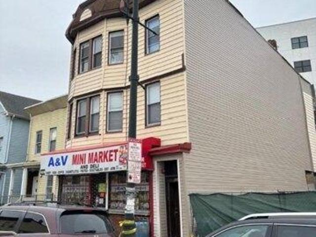 House for sale in Passaic, New Jersey