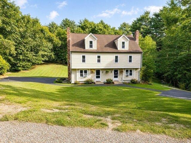 House for sale in Manomet, Massachusetts