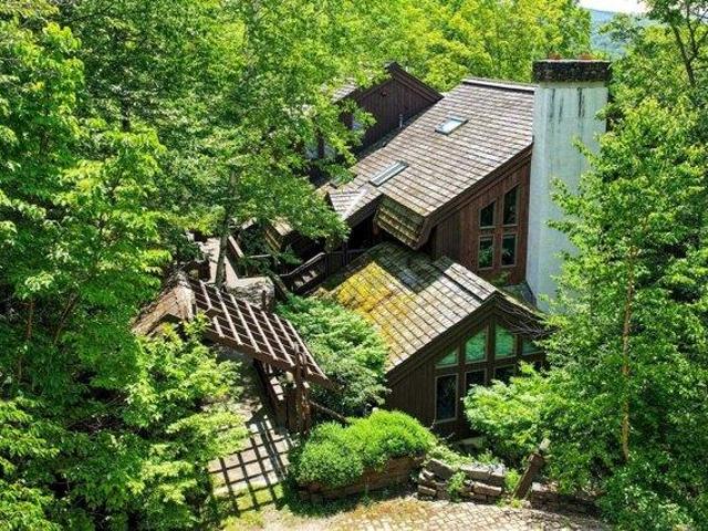House for sale in Plymouth, Vermont