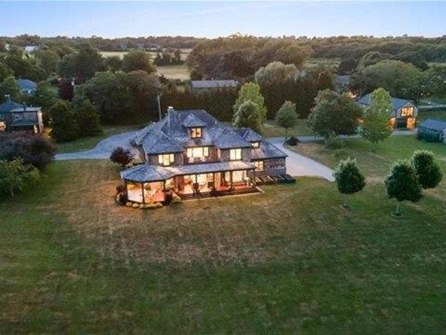 House for sale in Portsmouth, Rhode Island