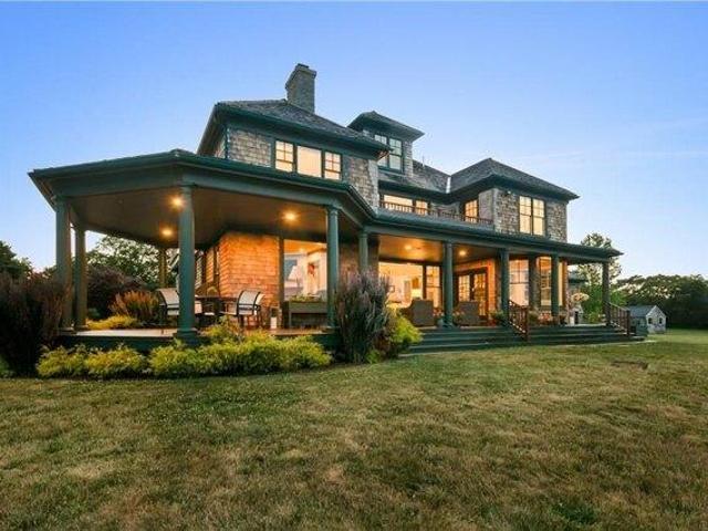 House for sale in Portsmouth, Rhode Island