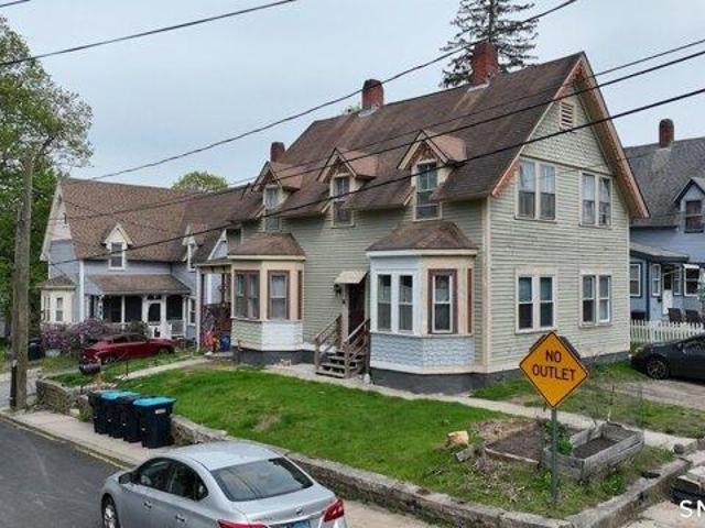 House for sale in Putnam, Connecticut