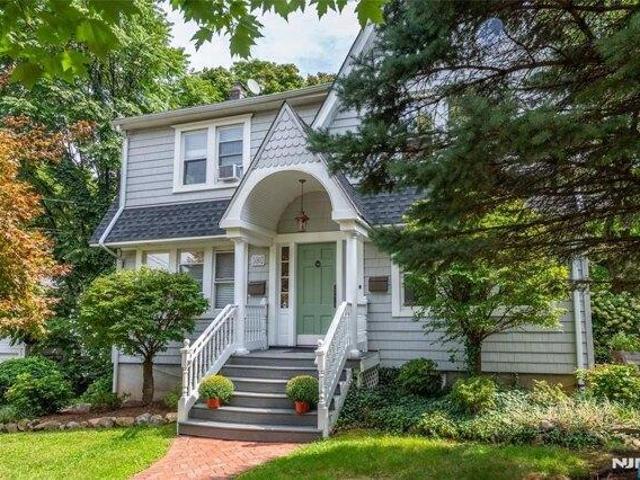 House for sale in Ridgewood, Bergen County