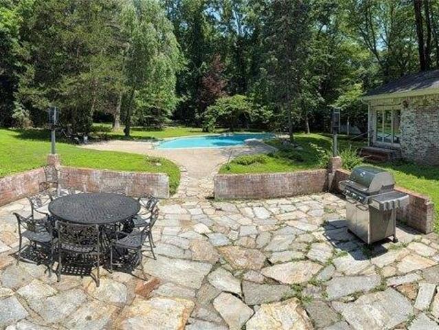 House for sale in Saddle River, New Jersey
