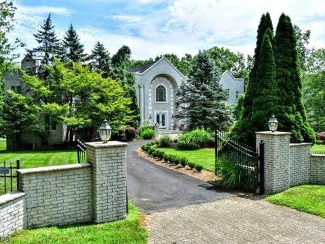 House for sale in Saddle River, New Jersey