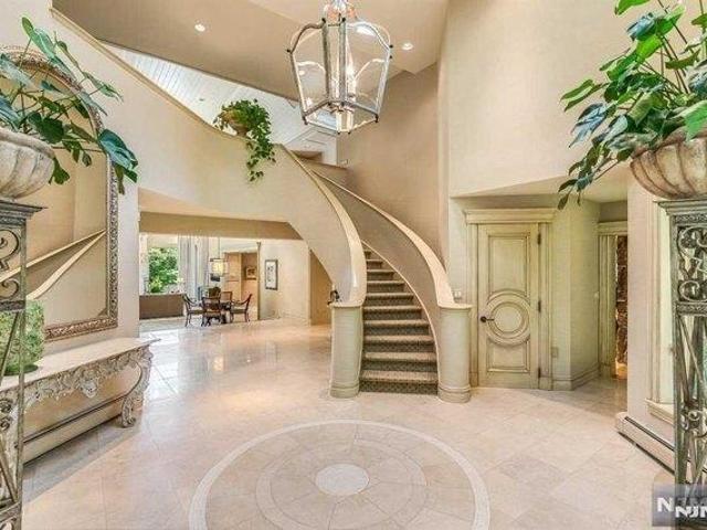 House for sale in Mount Pleasant, Saddle River
