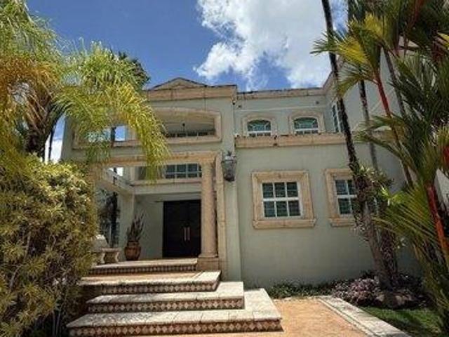 House for sale in San Juan