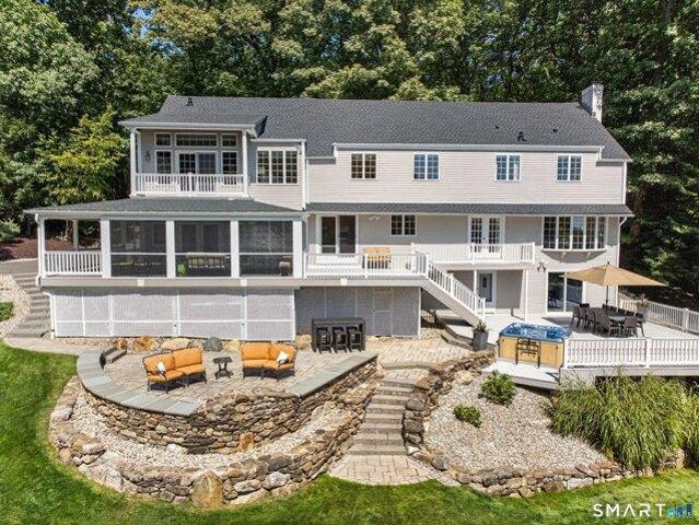 House for sale in Simsbury, Connecticut