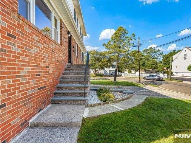 House for sale in South Hackensack, Bergen County