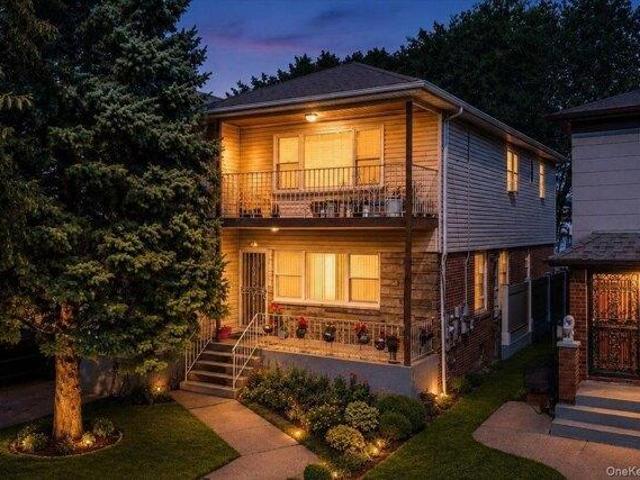 House for sale in Queens, Arverne