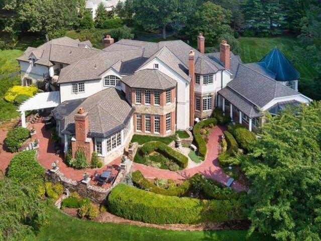 House for sale in Southborough, Massachusetts