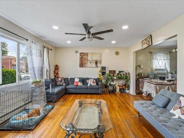 House for sale in Queens, Arverne