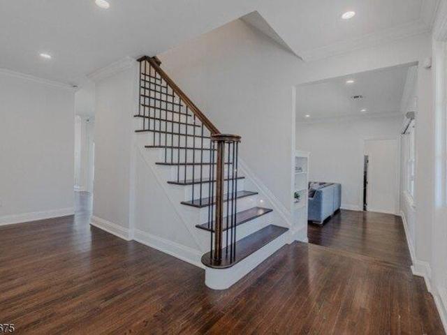 House for sale in Springfield, New Jersey