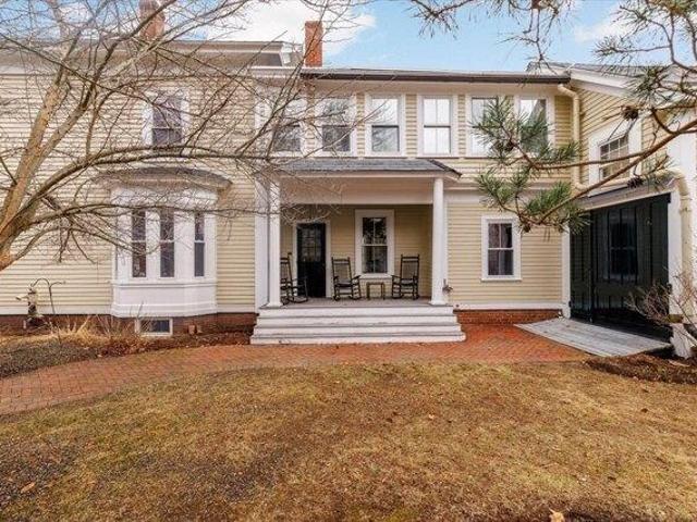 House for sale in Fiskdale, Massachusetts