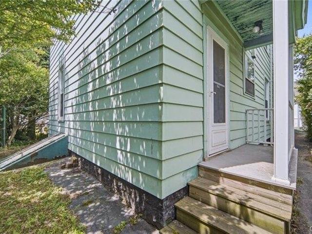 House for sale in Syracuse, New York
