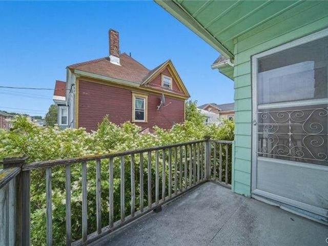 House for sale in Syracuse, New York