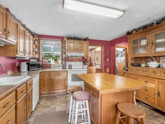 House for sale in Baldwinville Village Historic District, Templeton