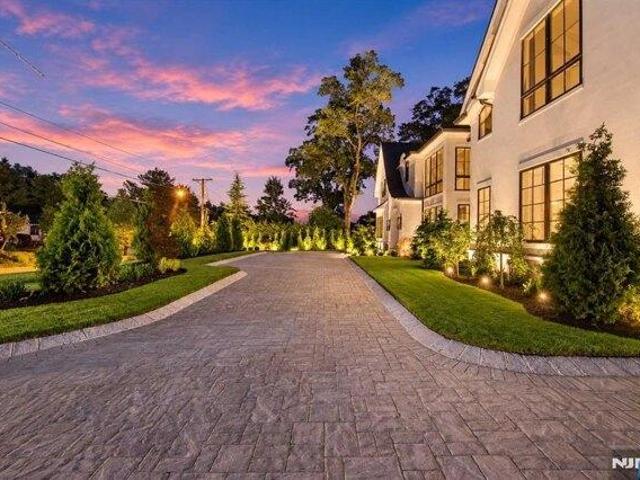 House for sale in Tenafly, New Jersey