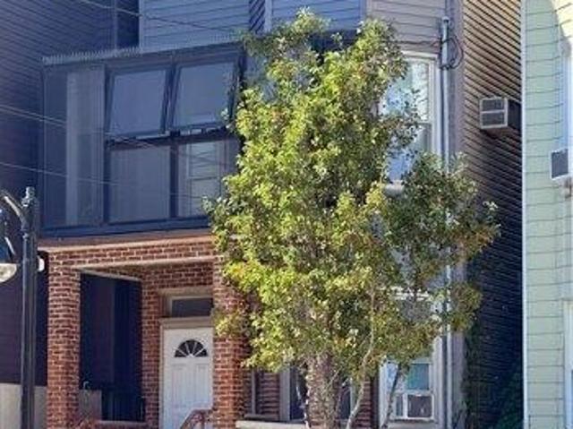 House for sale in Hudson, New Jersey
