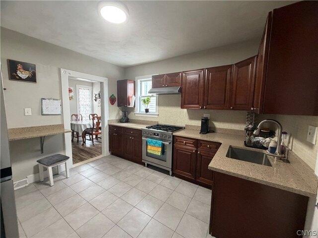 House for sale in Oneida, New York