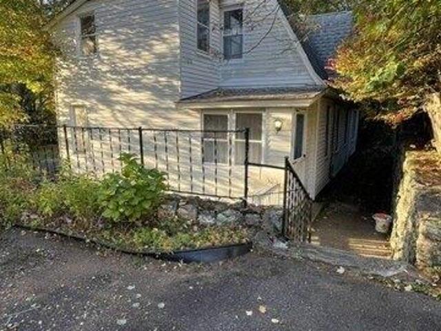 House for sale in Oakville, Watertown