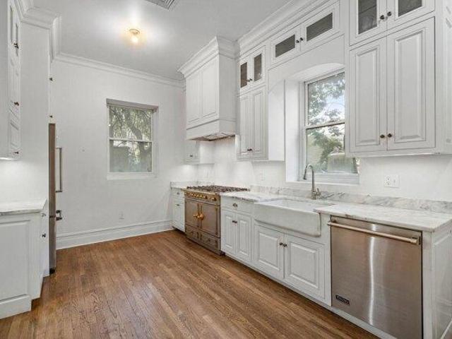 House for sale in Hudson, New Jersey