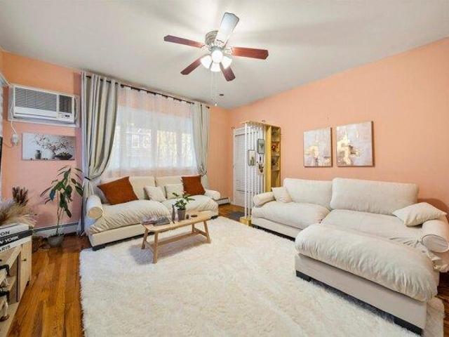 House for sale in Hudson, New Jersey