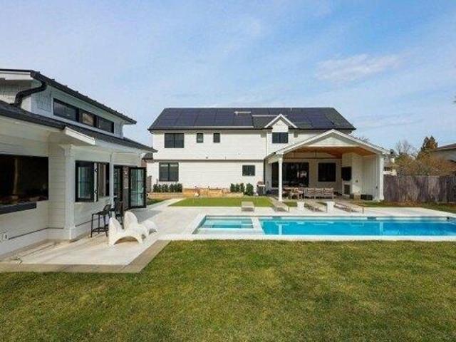 House for sale in Mountainside, New Jersey
