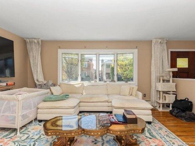 House for sale in Queens, Arverne