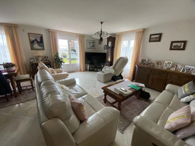 Haus kaufen in Echandens, Waadt
